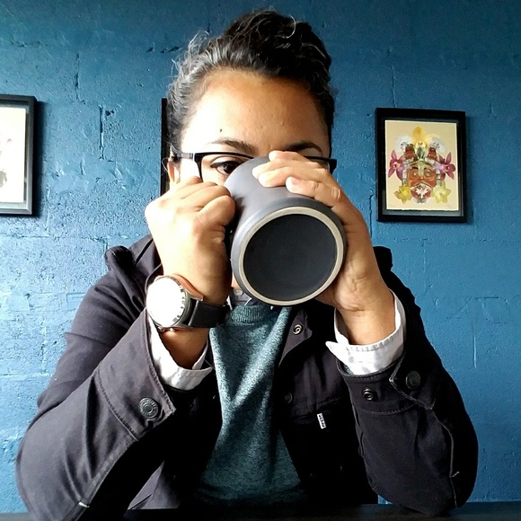 Meet your Posher, Stephany - Picture 2 of 2